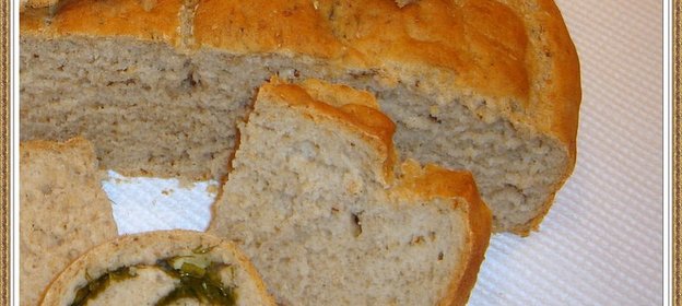 Хлеб ароматный с кунжутом и мини-хлеб чесночный