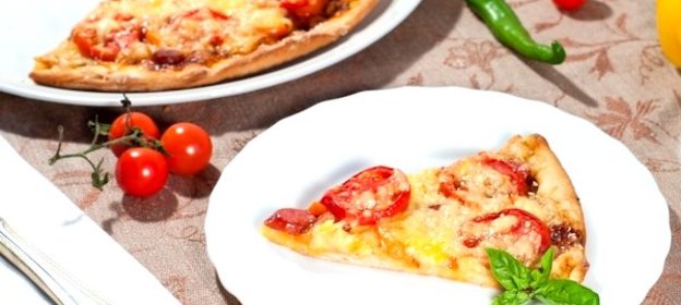 Пицца с салями