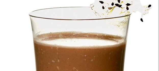 Кофейно-шоколадный смузи с кардамоном