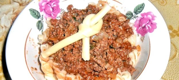 Макароны с томатным соусом