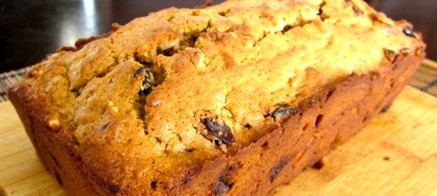 Кекс с изюмом и грецкими орехами