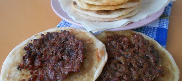 Ламаджо или армянская пицца