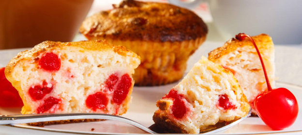 Творожная запеканка с вяленой вишней