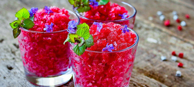 Граните из каркаде с малиновым сиропом