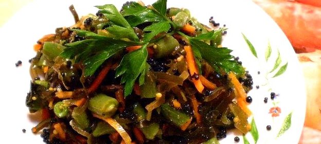 Салат из морской капусты и стручковой фасоли