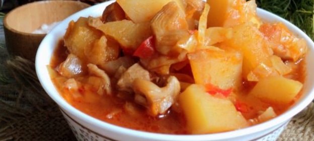 Спагетти с овощами и мясом