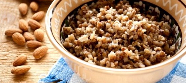 Гречневая каша с миндалём