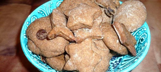 Шоколадное печенье с изюмом на рассоле