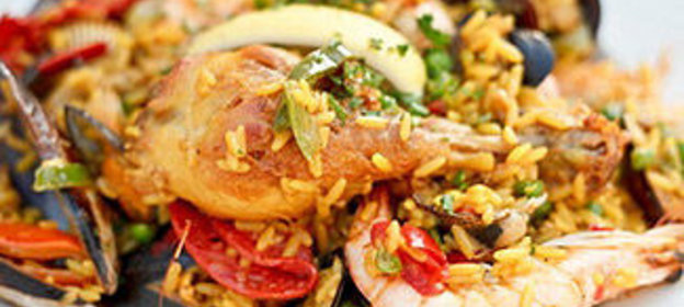 Паэлья с морепродуктами и курочкой