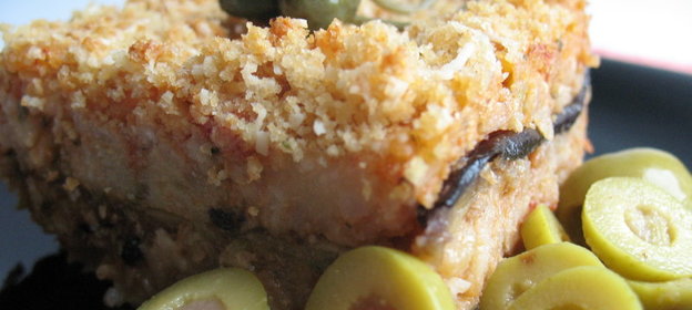 Средиземноморская запеканка из риса с баклажанами