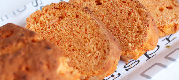 Красный хлеб с паприкой