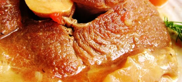 Свиные голяшки а-ля оссобуко в мультиварке-скороварке. Рецепт выходного дня. ФМ