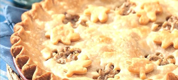 Пирог с мясом и грибами