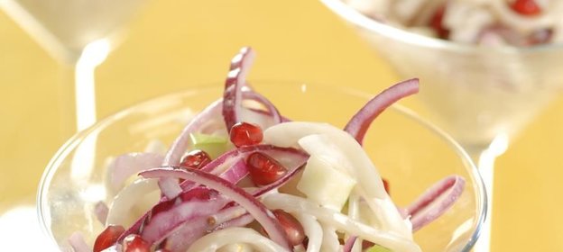 Салат из кальмаров с гранатами