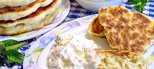 Лепешки с творогом диетические