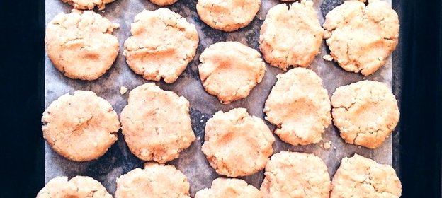 Новогоднее миндальное печенье