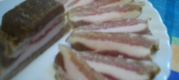 Быстрый рыбный салат с кукурузой