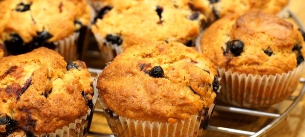 Кексы со смородиной на кефире