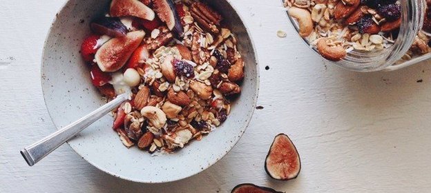 Гранола с кленовым сиропом и корицей