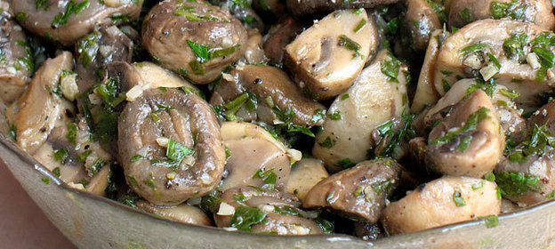 Шампиньоны,маринованные на средиземноморский манер