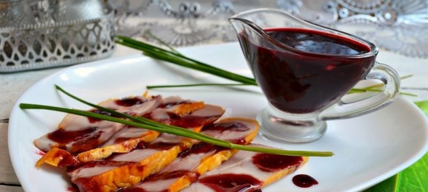 Острый ягодный соус