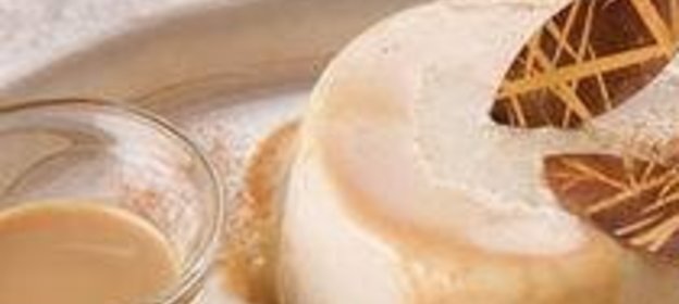 Салат из морской капусты, семги и ростков сои