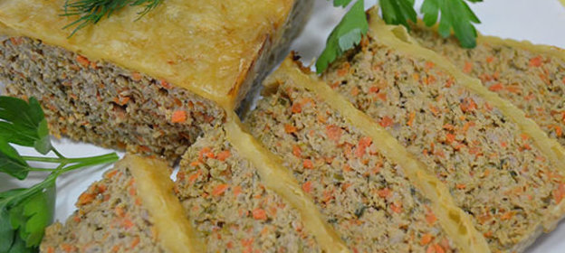 Салат из колбасы с сыром