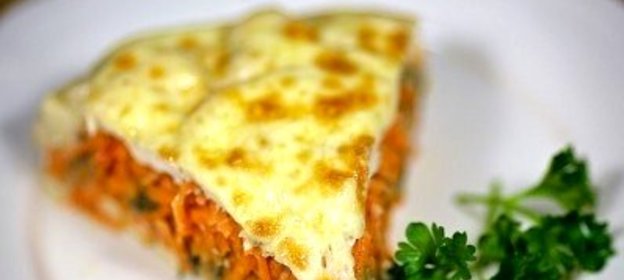 Запеканка с морковью, грибами и курицей