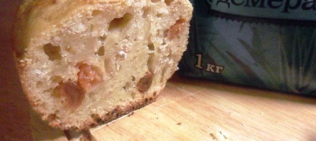 Молочный кекс с геркулесом и изюмом