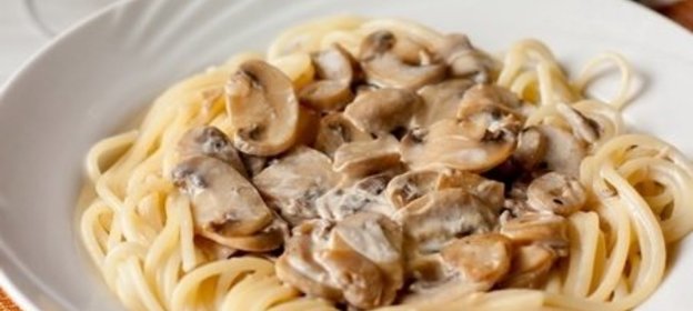 Спагетти с шампиньонами