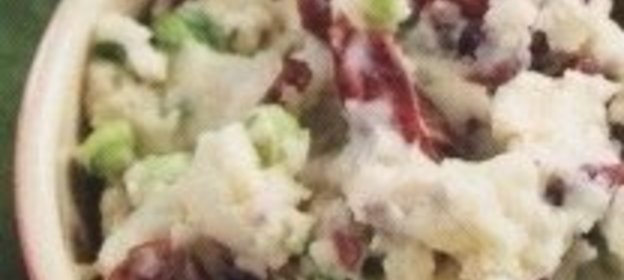 Шпинат с изюмом и приправами