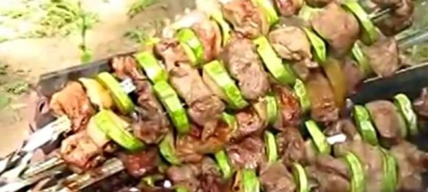 Суп с яблоками и хлебом