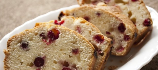 Кекс с клюквой