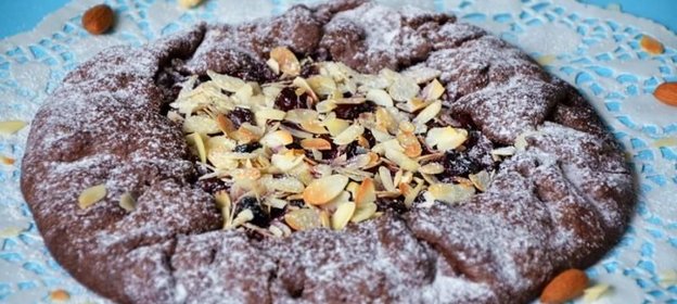 Шоколадная галета с вишней