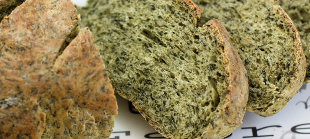 Зеленый хлеб со шпинатом