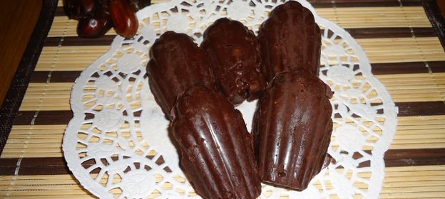 Шоколадное пирожное с финиками ( без выпечки)