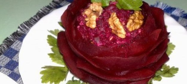 Морской окунь в красном соусе