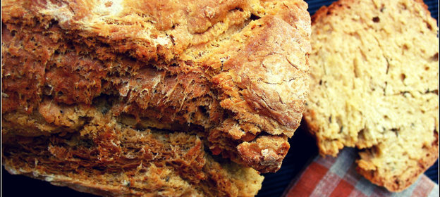 Хлеб с тмином на темном пиве