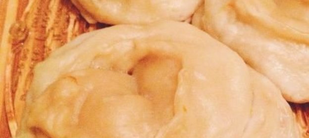 Салат из крапивы, мангольда и чеснока