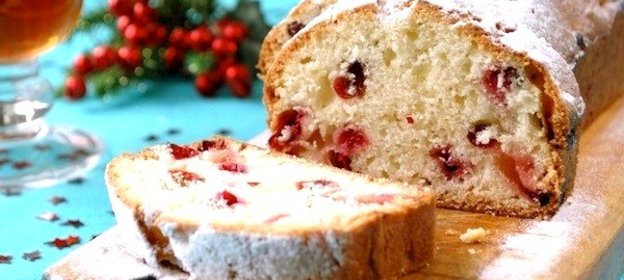 Кекс с клюквой