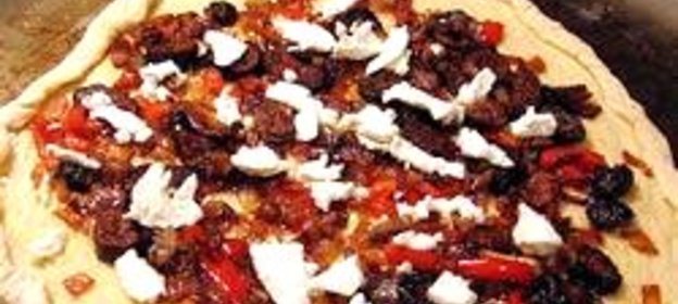 Средиземноморская греческая пицца на гриле