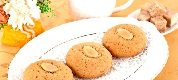 Печенье с миндалем, корицей и имбирем