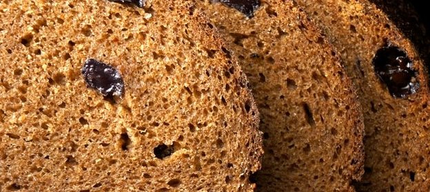 Ржаной хлеб с сухофруктами