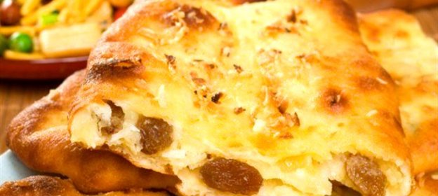 Хлеб с курагой и приправой