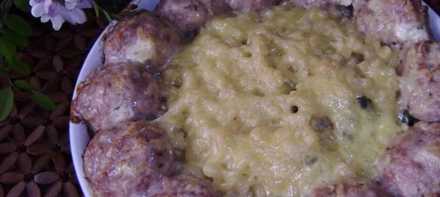 Запеченные тефтели с макаронами