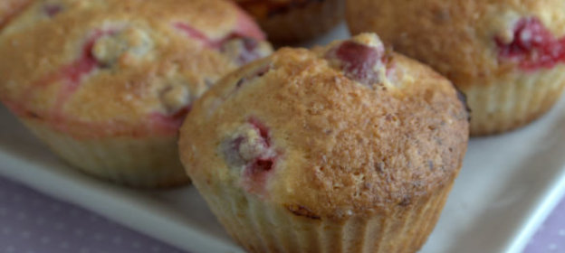 Творожно-кокосовые кексы с крыжовником