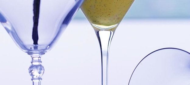 Апельсиновая паннакота с шоколадно-клубничной стружкой