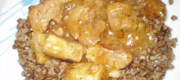 Гречка с мясом в подливе