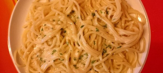 Сливочно-сырный соус с мускатным орехом для пасты