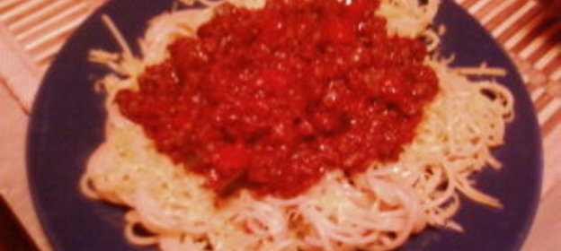 спагетти под ореховой пастой